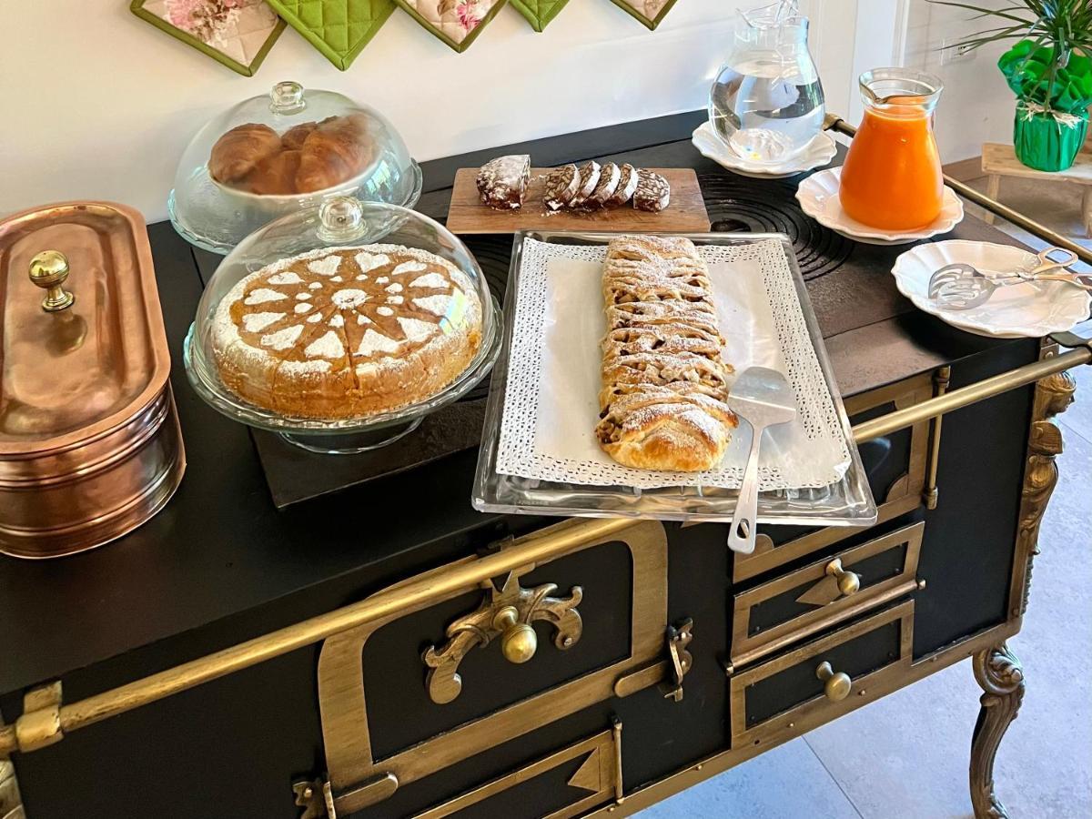 La Finestra Sul Giardino - B&B Cavedine 外观 照片